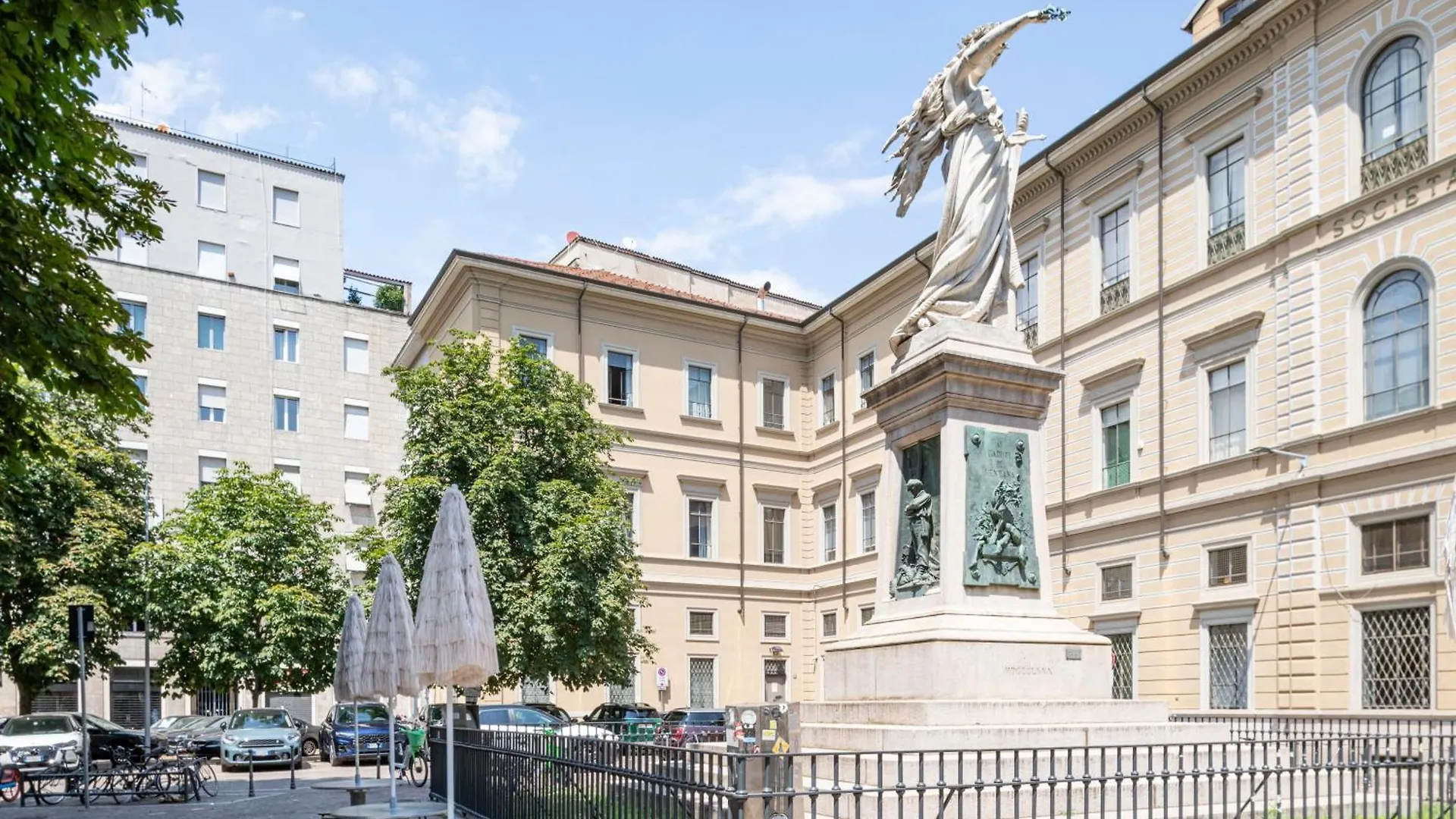 Luminosa E Spaziosa Dimora Nel Centro Di Milano איטליה